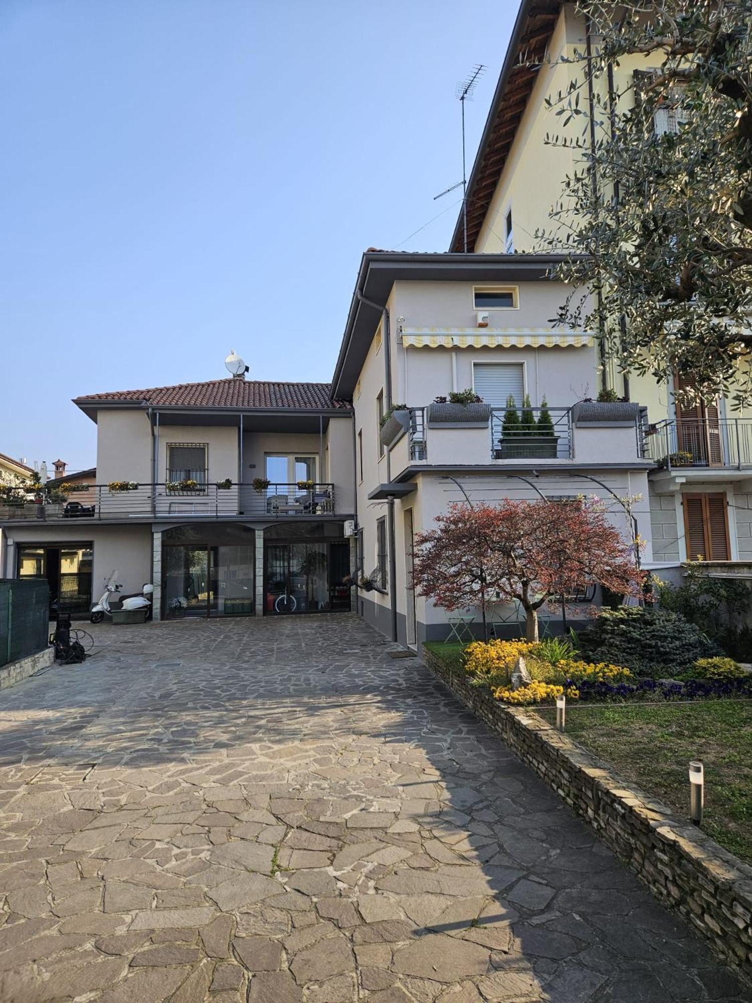 Da Romy Holiday House Mozzo Exteriör bild